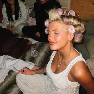 粉嫩Av一区二区三区四区免费
